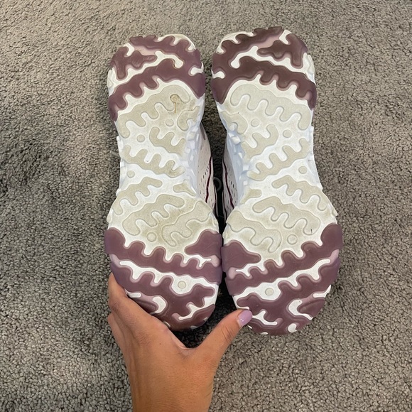 BARELY WORN (maybe 3-5 times) NIKE DMSX Purple sneakers size 10.5 - Picture 4 of 6